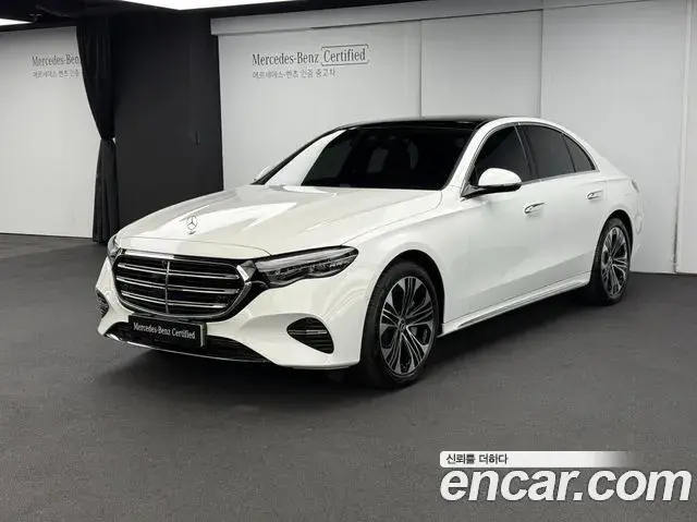 Mercedes-Benz E-Class 2026 — Photo 9/20