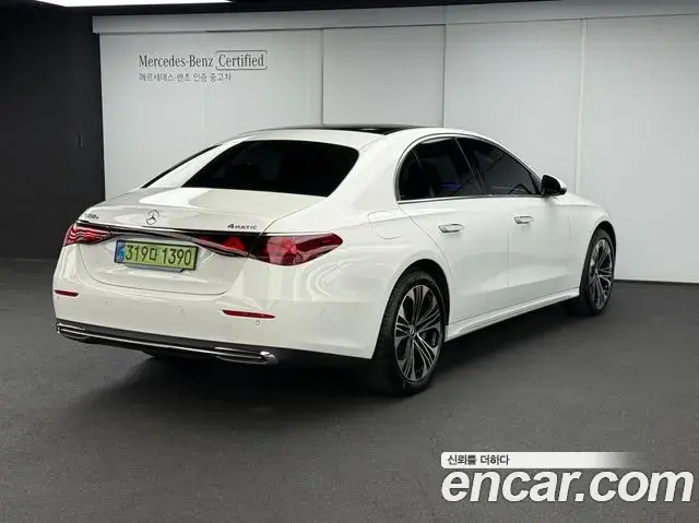Mercedes-Benz E-Class 2026 — Photo 1/20