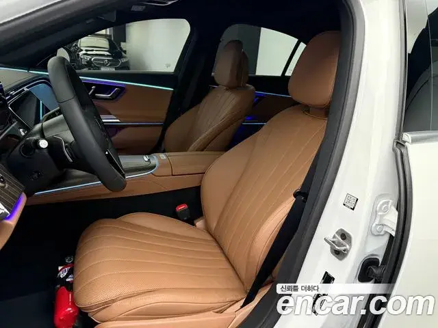 Mercedes-Benz E-Class 2026 — Photo 8/20
