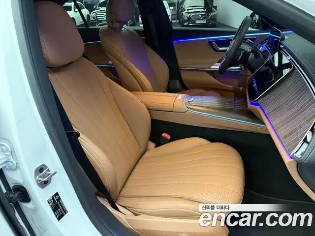 Mercedes-Benz E-Class 2026 — Photo 11/20