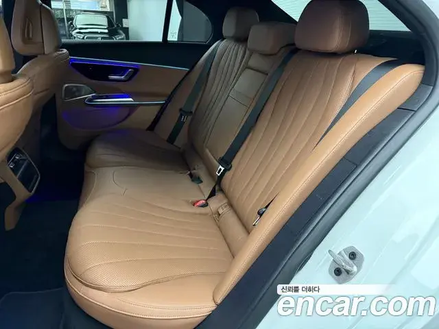 Mercedes-Benz E-Class 2026 — Photo 12/20