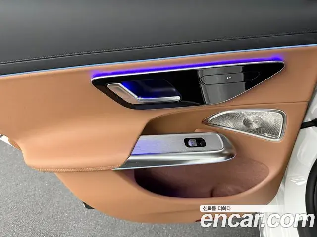 Mercedes-Benz E-Class 2026 — Photo 17/20