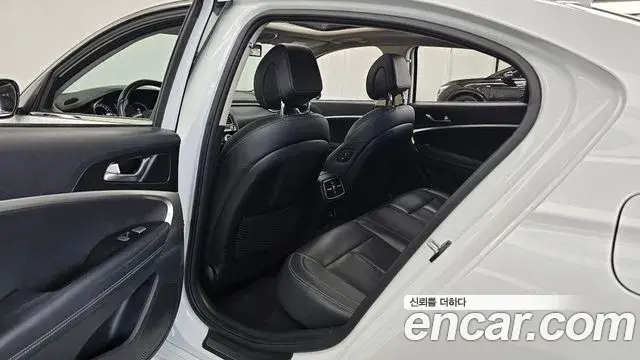 Genesis G70 2021 — Photo 2/34