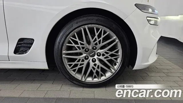 Genesis G70 2021 — Photo 21/34