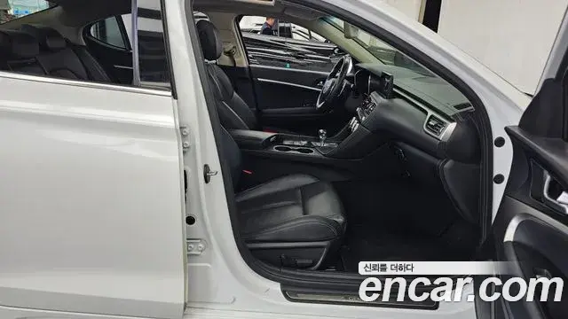 Genesis G70 2021 — Photo 11/34
