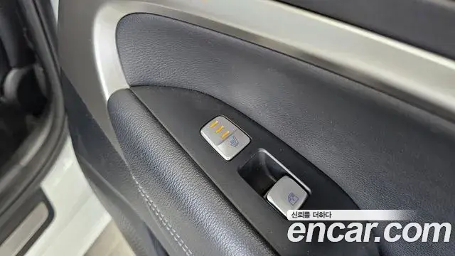 Genesis G70 2021 — Photo 8/34