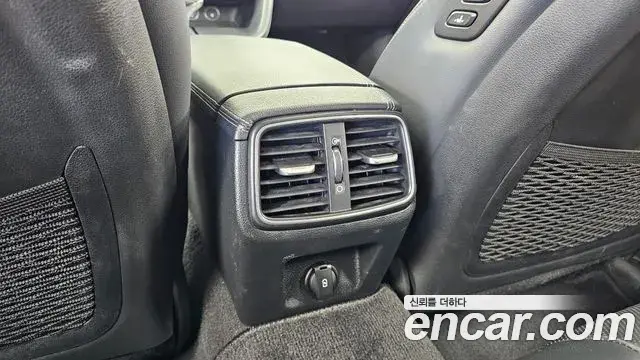 Genesis G70 2021 — Photo 29/34
