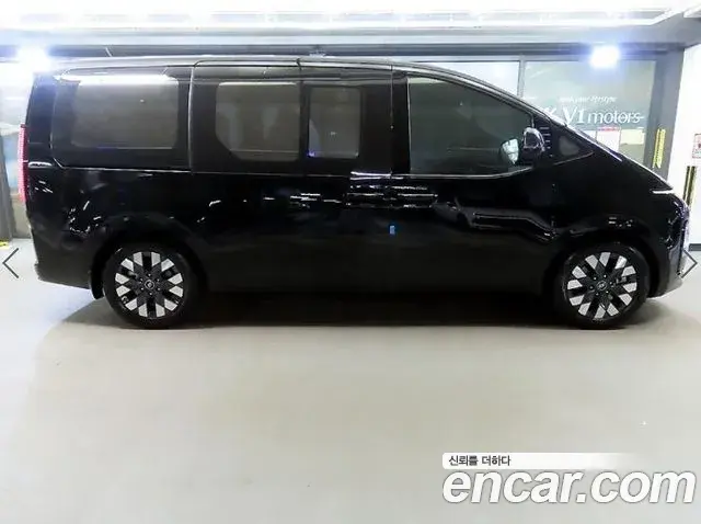 Hyundai Staria 2022 — Фото 3/20