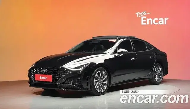 Hyundai Sonata 2021 — Фото 1/20