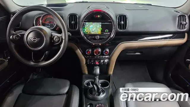 Mini Cooper Countryman 2019 — Photo 7/36