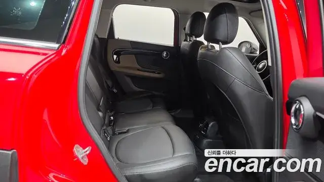 Mini Cooper Countryman 2019 — Photo 33/36
