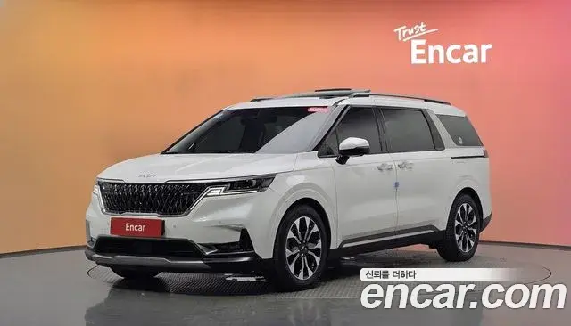 Kia Carnival 2023 — Фото 1/20