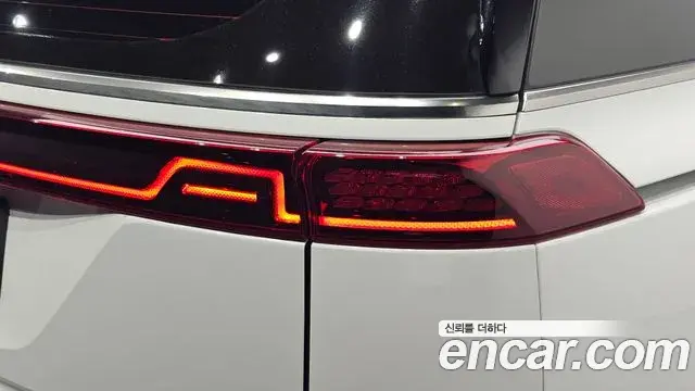 Kia Carnival 2023 — ფოტო 4/38