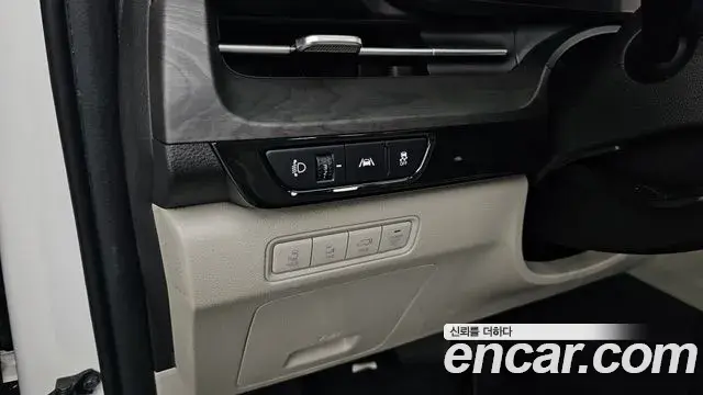 Kia Carnival 2023 — ფოტო 5/38