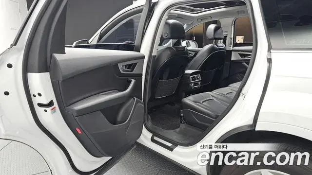 Audi Q7 2019 — Фото 12/20