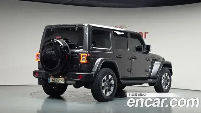 Jeep Wrangler 2021 — Фото 2/20