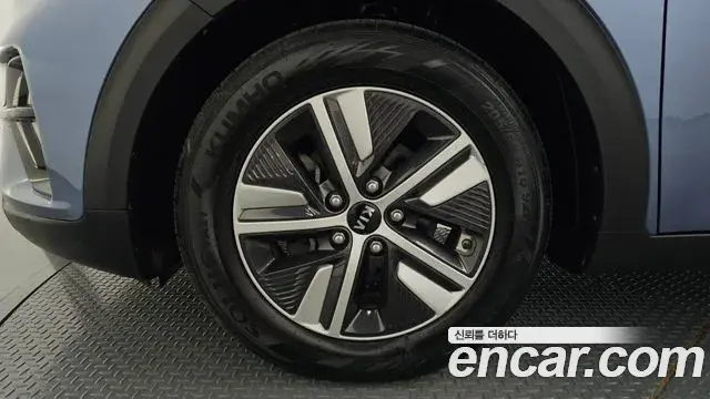 Kia Niro 2019 — Şəkil 29/36