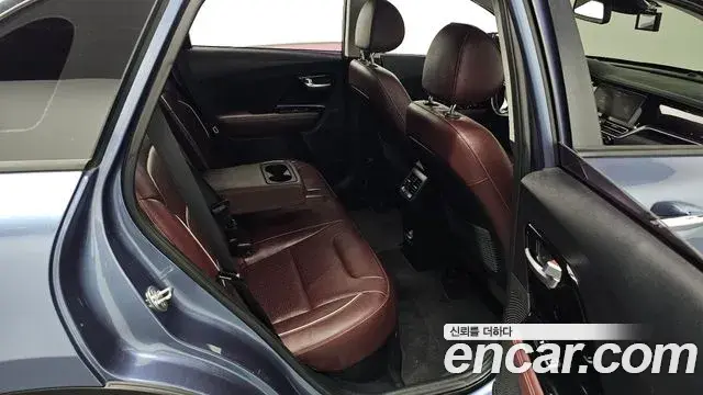 Kia Niro 2019 — Şəkil 33/36