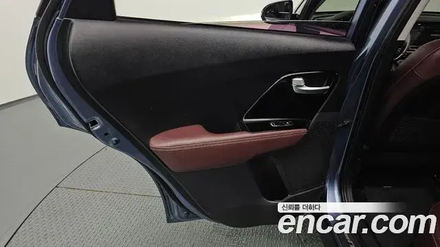 Kia Niro 2019 — Şəkil 26/36