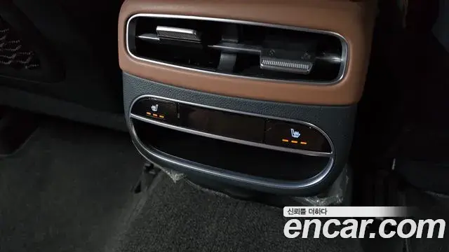 Genesis GV70 2021 — Photo 6/30