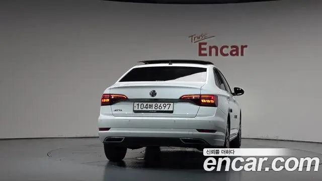 Volkswagen Jetta 2020 — Фото 4/20