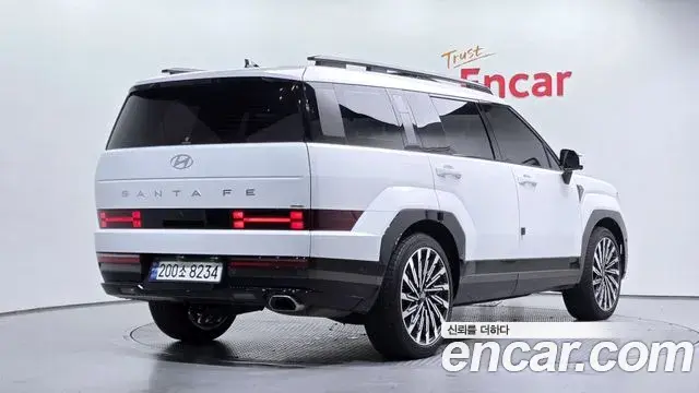 Hyundai Santa Fe 2024 — Фото 2/20