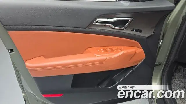 Kia Sportage 2025 — Şəkil 28/33