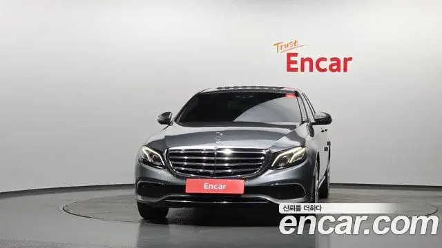 Mercedes-Benz E-Class 2018 — Фото 3/20