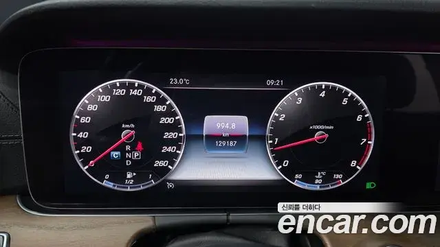 Mercedes-Benz E-Class 2018 — Фото 8/20