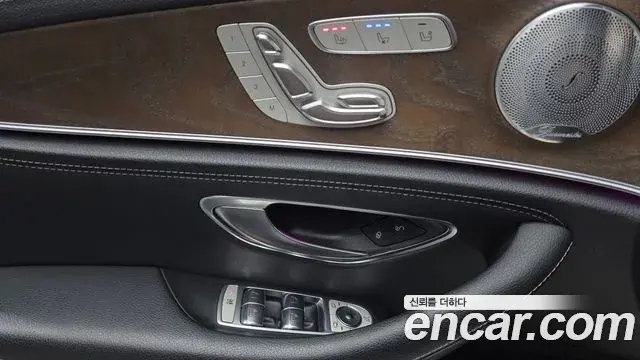 Mercedes-Benz E-Class 2018 — Фото 20/20