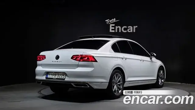 Volkswagen Passat GT 2021 — Фото 2/20