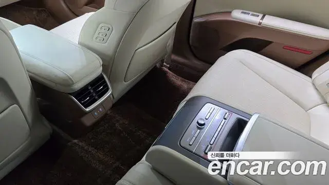Hyundai Grandeur 2023 — Фото 20/20