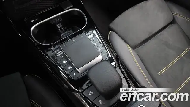 Mercedes-Benz CLA-Class 2021 — Фото 17/20