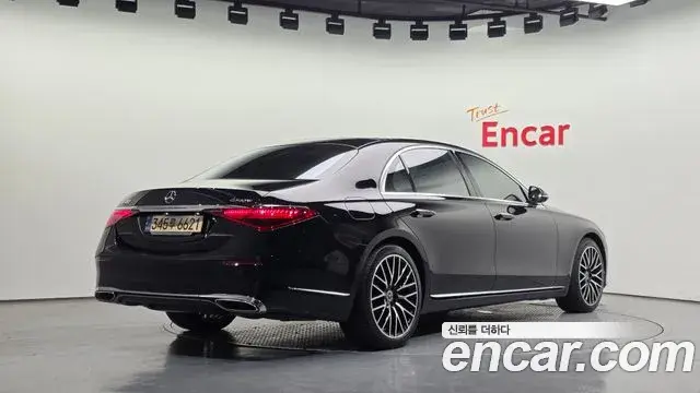 Mercedes-Benz S-Class 2022 — Photo 12/20