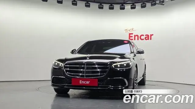 Mercedes-Benz S-Class 2022 — Photo 10/20