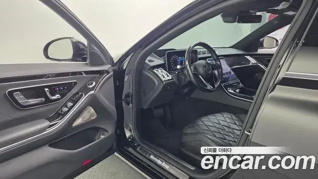 Mercedes-Benz S-Class 2022 — Photo 19/20