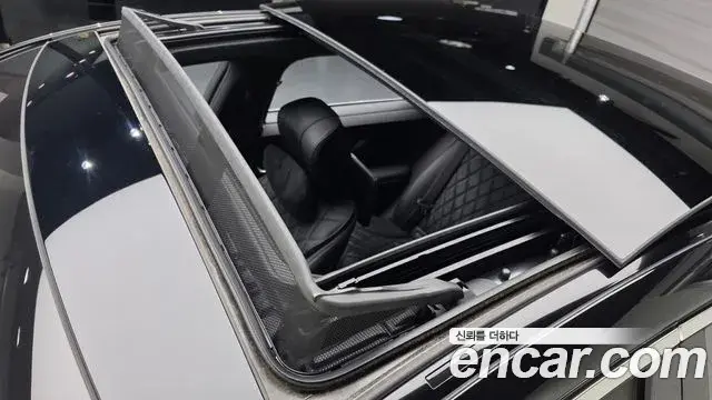 Mercedes-Benz S-Class 2022 — Photo 11/20