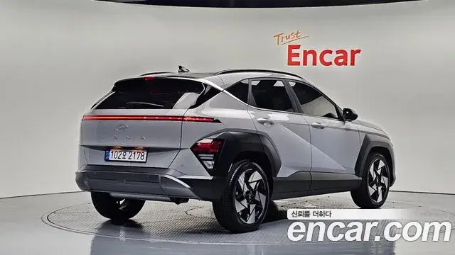 Hyundai Kona 2024 — Фото 2/20