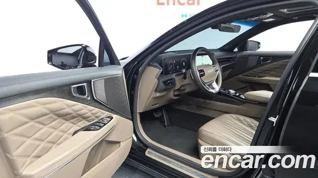 Kia K8 2022 — Photo 8/33