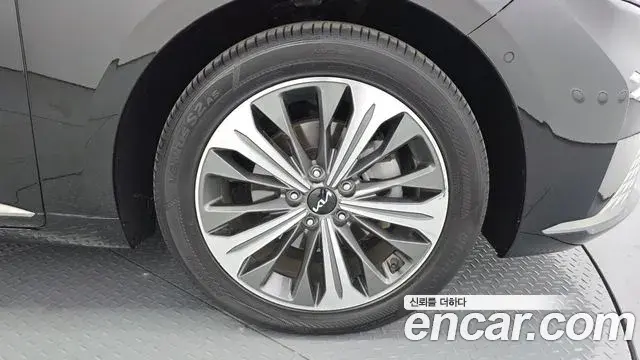 Kia K8 2022 — Photo 9/33