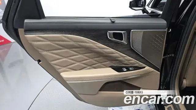 Kia K8 2022 — Photo 12/33