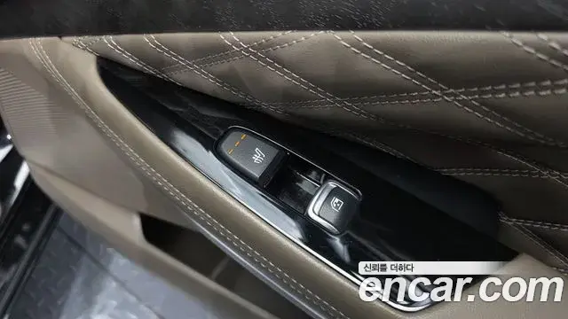 Kia K8 2022 — Photo 7/33