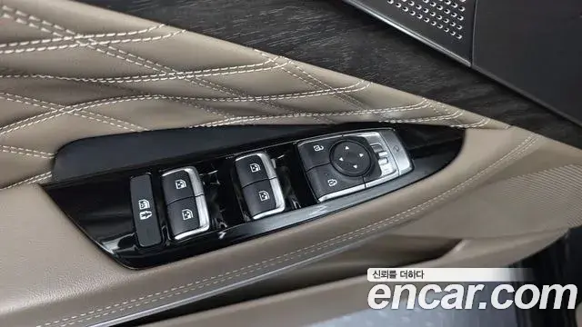 Kia K8 2022 — Photo 11/33