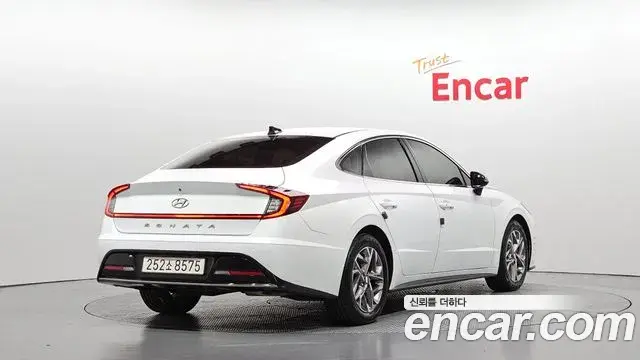 Hyundai Sonata 2022 — Фото 2/20