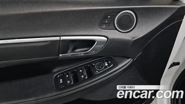 Hyundai Sonata 2022 — Фото 17/20