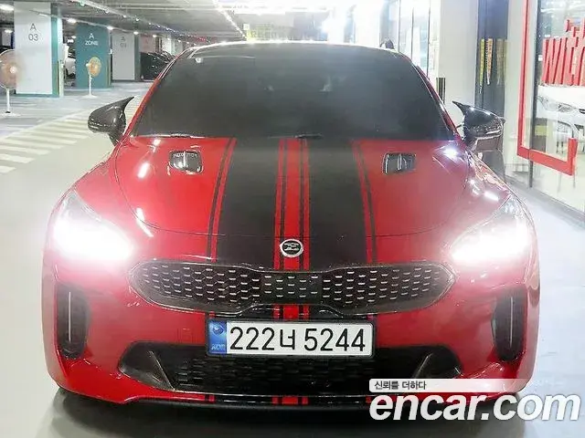 Kia Stinger 2018 — ფოტო 13/20