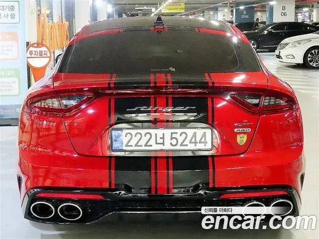 Kia Stinger 2018 — ფოტო 16/20