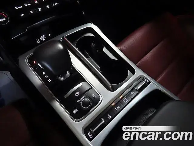 Kia Stinger 2018 — ფოტო 2/20