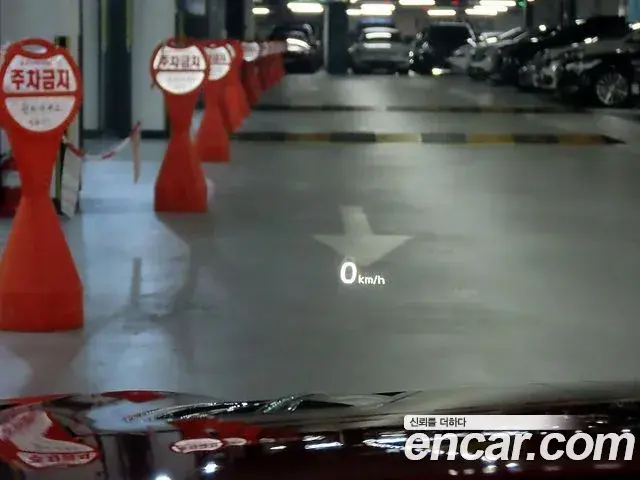 Kia Stinger 2018 — ფოტო 6/20