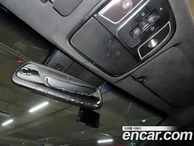 Kia Stinger 2018 — ფოტო 7/20